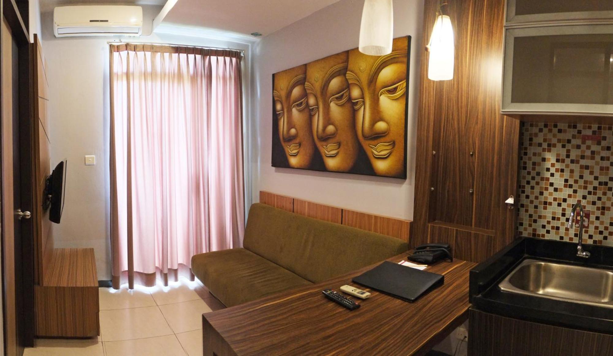 Valore Hotel Cimahi Exteriör bild